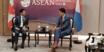 Inverted Philippine flag at Marcos-Trudeau meeting in Indonesia (contributed photo)