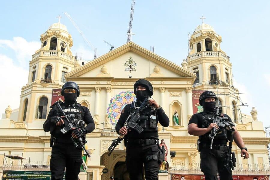 Manila Police District Director PCol Arnold Thomas Ibay inspected the Quiapo area in Manila on Wednesday, December 6, 2023, as the NCRPO will be on full alert in preparation for the incoming "Simbang Gabi." Photo by Ryan Baldemor