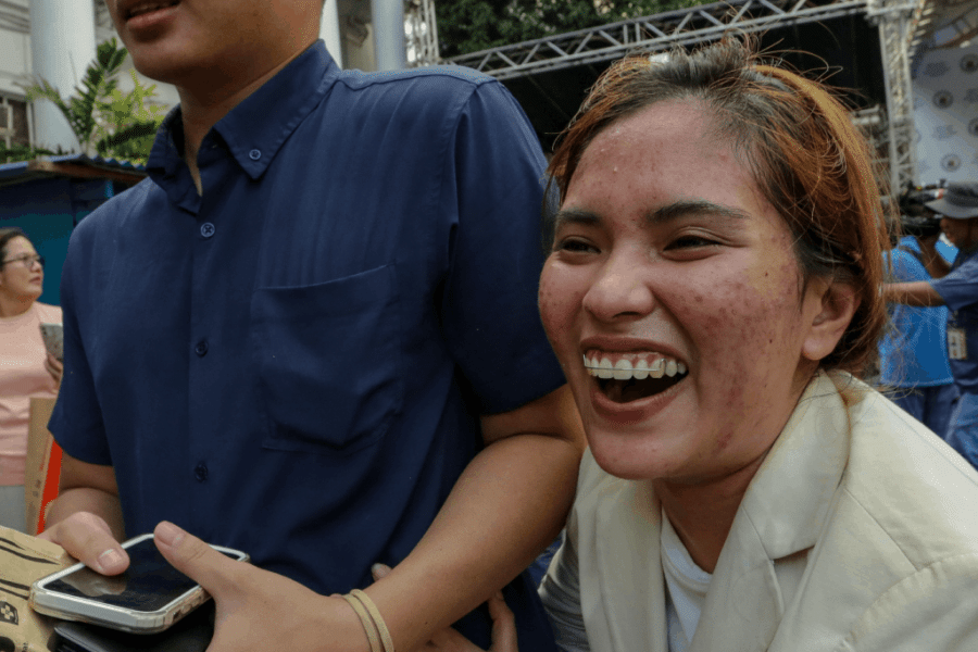 The announcement of the 2023 Bar Exam results in Manila on Tuesday, December 5, 2023, elicited various emotions among exam takers and their parents. The University of Santo Tomas (UST) secured the fifth position with an 85.25% passing rate, while the University of the Philippines (UP) followed closely with an 89.45% passing rate. The University of San Carlos (USC) claimed the third spot, achieving a 90.91% passing rate, trailed by San Beda University with a 92.20% passing rate. Ateneo de Manila University (ADMU) emerged as the top law school, boasting a remarkable 94.08% passing rate. Photo by Ryan Baldemor