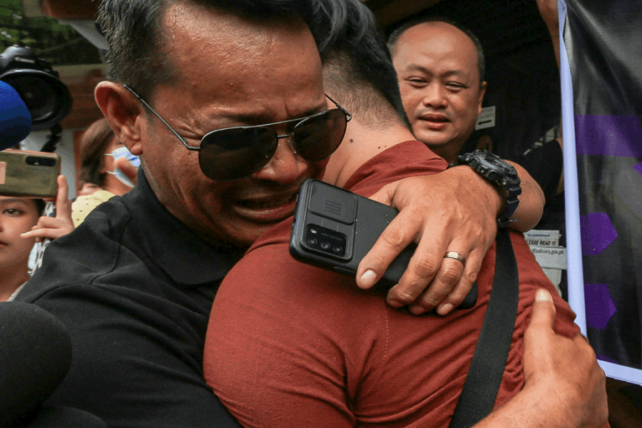 The announcement of the 2023 Bar Exam results in Manila on Tuesday, December 5, 2023, elicited various emotions among exam takers and their parents. The University of Santo Tomas (UST) secured the fifth position with an 85.25% passing rate, while the University of the Philippines (UP) followed closely with an 89.45% passing rate. The University of San Carlos (USC) claimed the third spot, achieving a 90.91% passing rate, trailed by San Beda University with a 92.20% passing rate. Ateneo de Manila University (ADMU) emerged as the top law school, boasting a remarkable 94.08% passing rate. Photo by Ryan Baldemor