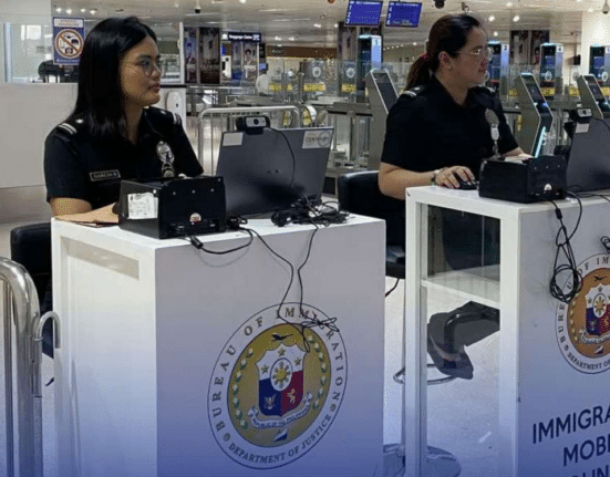 Immigration officers/counters (Photo: Bureau of Immigration)
