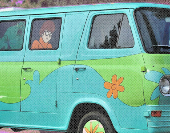 A live-action 'Scooby-Doo' series is coming to Netflix
