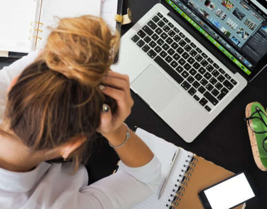 Quiet Quitting Vs. Quiet Cracking— What's the Difference?